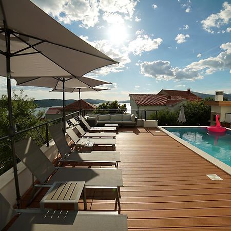 Apartments Gazebo Трогір Екстер'єр фото